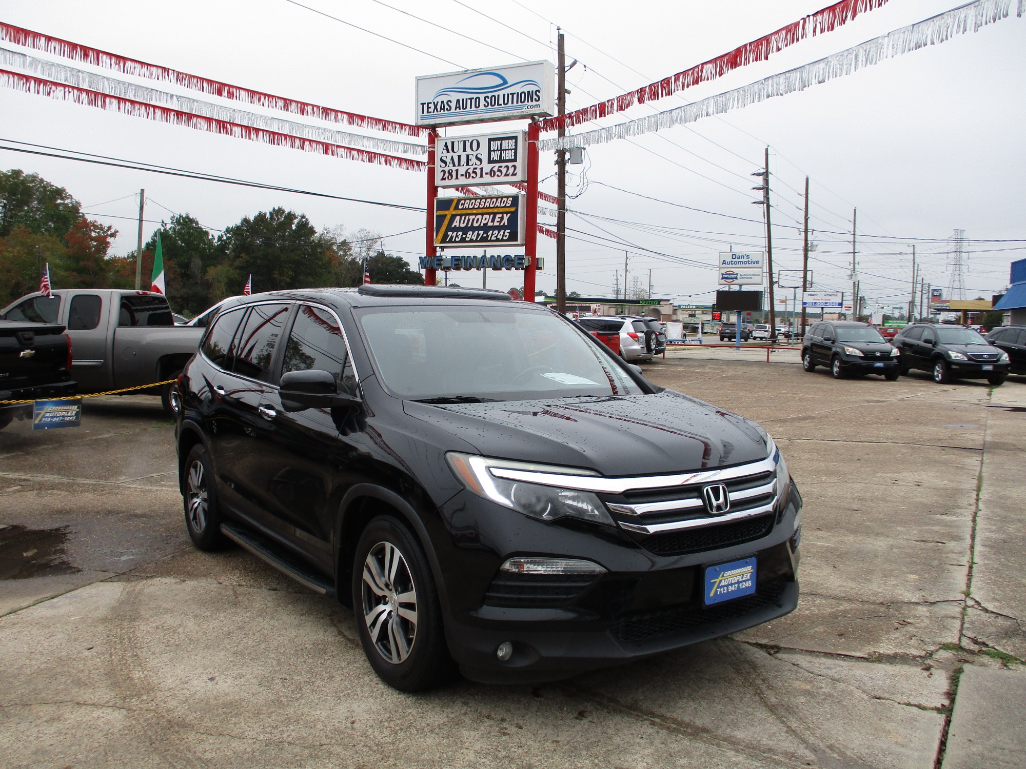 photo of 2017 HONDA PILOT SUV 4-DR
